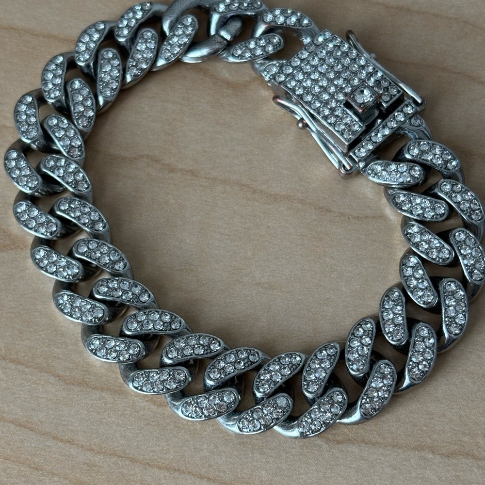 Rhinestone Flat Bracelet in silver tone /slide clasp/safety catches/ fits size 7